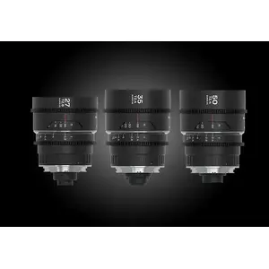 Cinema lens Venus Optics Laowa Nanomorph 1.5X Anamorphic for SLR, 15 elements/13 groups, black
