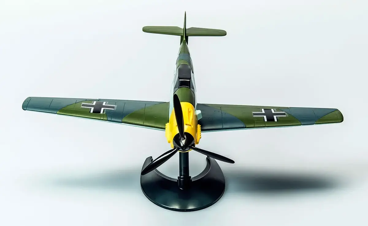 Сборная модель Airfix Quick Build Messerschmitt Bf109e Photo 3