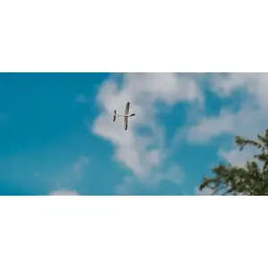 Foldable Paper Airplane Kit Goki Eagle Jet — model 4013594155052
