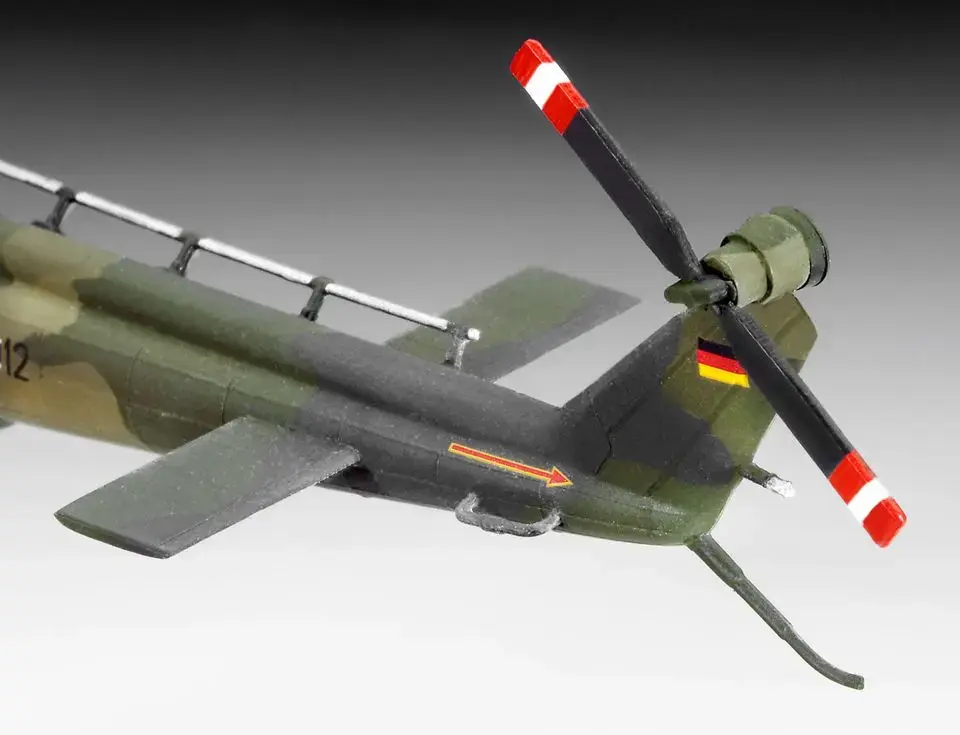 REVELL Bell UH-1D SAR набор 1:72 Photo 2