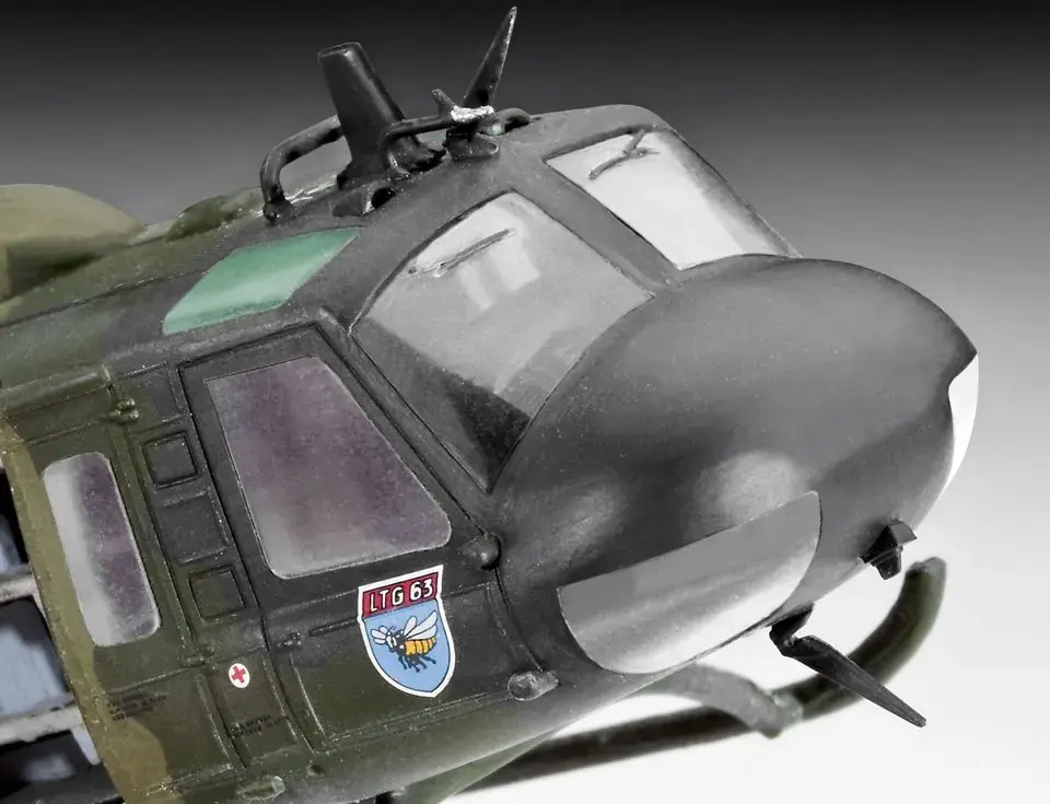 REVELL Bell UH-1D SAR набор 1:72 Photo 4