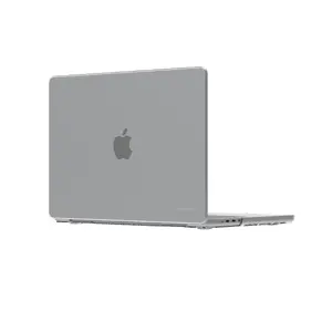 Чехол‑крышка для 14" MacBook Pro от d bramante — модель Iceland, совместим с M3/M4/M5, экран 35,6 см, 258 г, прозрачный