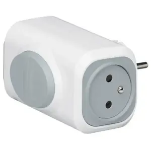 Power plug adapter Legrand 050637 — compact single-piece adapter, 1 pc