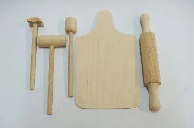Lomu spēles (virtuves, ārsta komplekti, darba instrumenti)