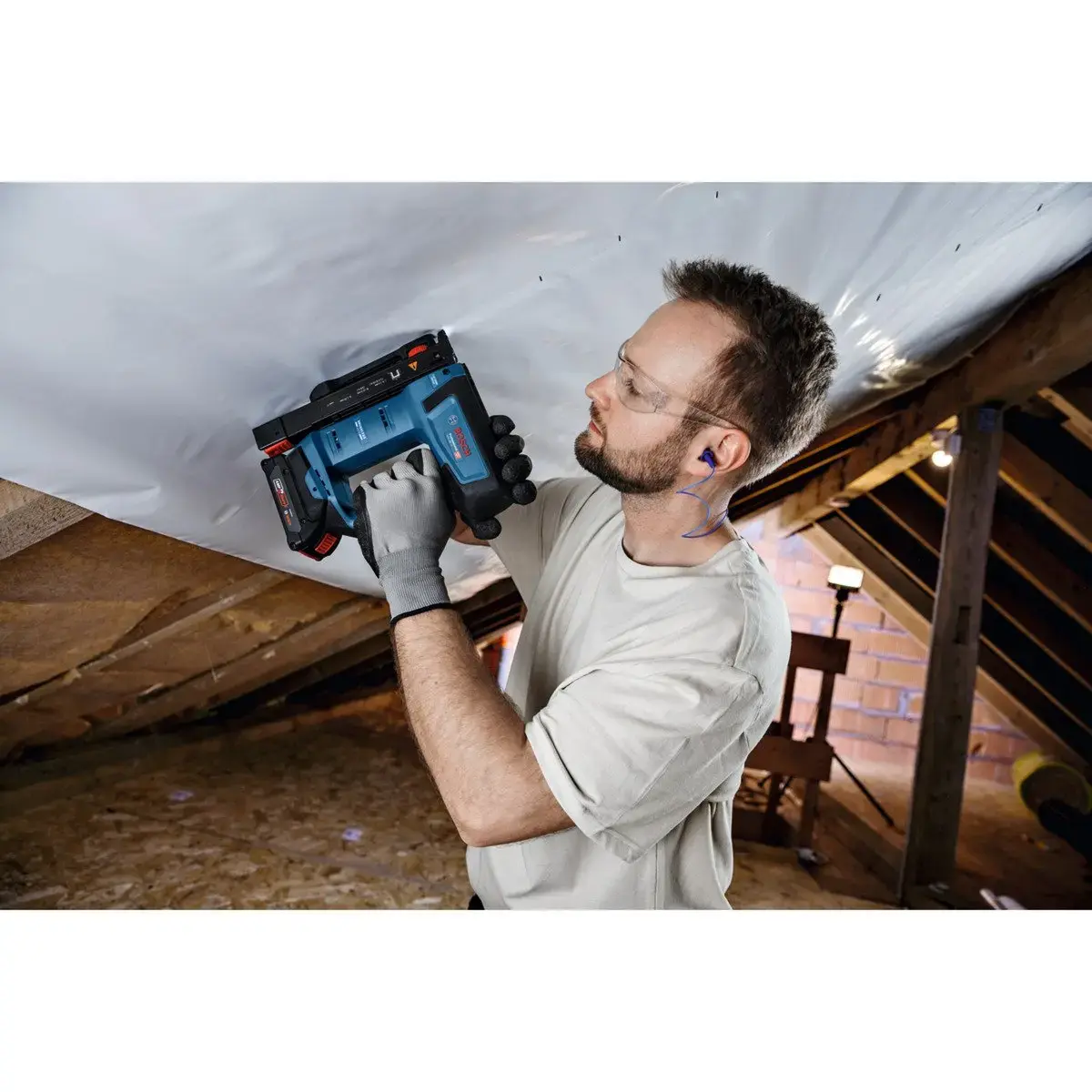 Bosch GTH 18V-14 Professional cordless wood stapler Photo 5