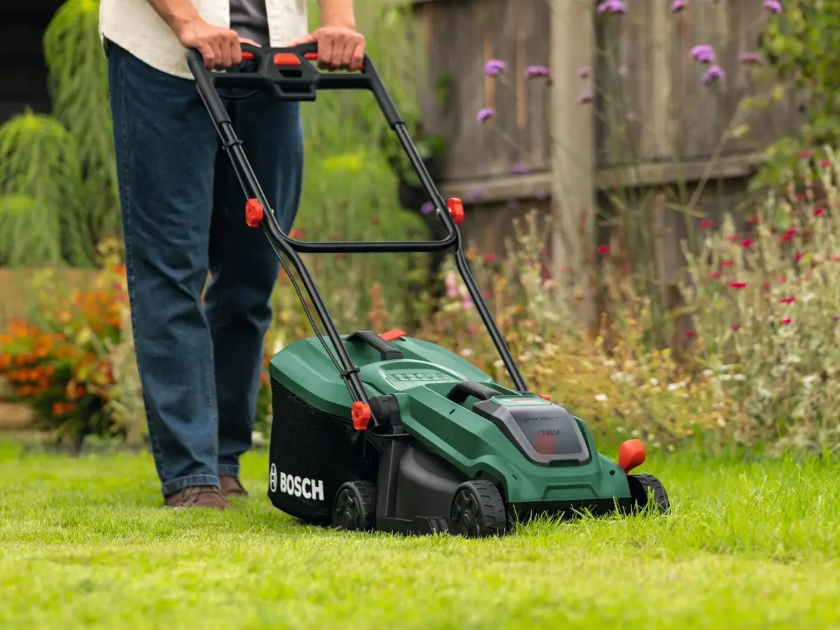 Bosch Rotak 18V-32 Set аккумуляторная газонокосилка Photo 2
