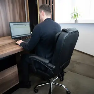 Офисное кресло Malatec модель 26195 с подножкой, черное