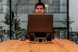 Ātra un stabila augstuma regulēšana