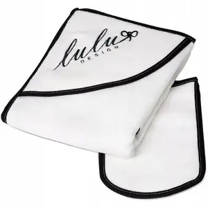 Bath Hooded Towel with Washcloth akuku Lulu Design (EAN 5903067003586)