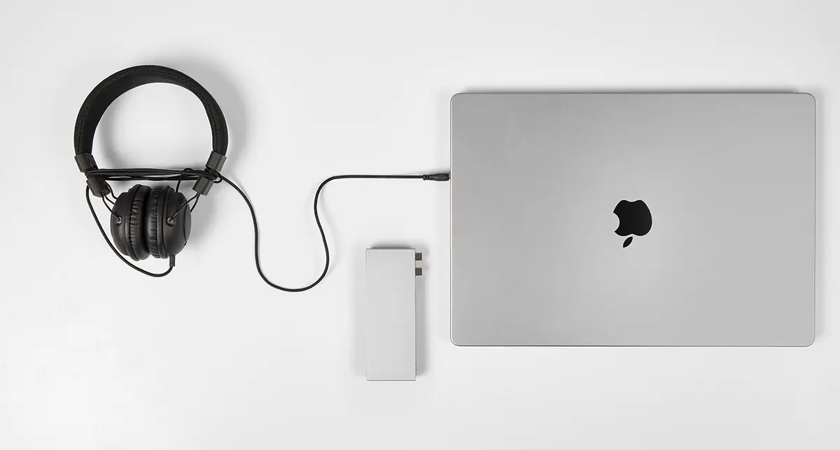 LMP 24418 USB-C Laptop Docking Station Photo 9