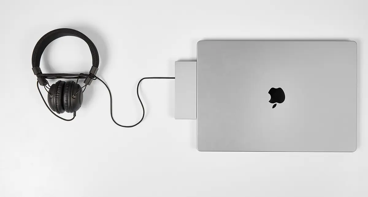 LMP 24418 USB-C Laptop Docking Station Photo 10