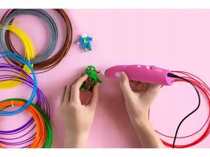 3D pen kit No name myFirst 3dPen Make Creator Kit — includes 3D pen, 3 themed sets, 3 movable models, PCL filament (red)