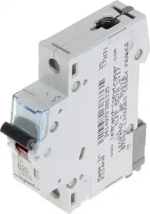 Автоматический выключатель Legrand LE-403358 однополюсный 20A тип B