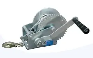 Winch GEKO G01080 horizontal manual wire rope 450 kg capacity, 10 m rope