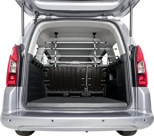Suņu auto barjera Trixie 13172 — platums 1720 mm, regulējama starpsiena