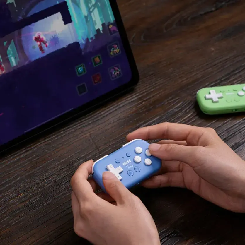 8Bitdo Micro Blue gamepads Photo 14