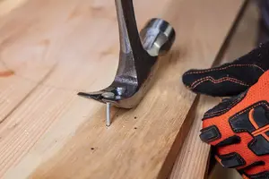 Молоток NEO tools 25-104 — гвоздодёр, длина 320 мм, масса 948 г, масса бойка 600 г