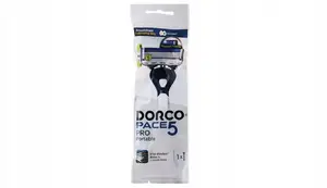 Vienreizlietojamais vīriešu skuveklis Wilkinson Sword Pace 5 Pro — viengabala, 5 asmeņi ar trimmeri, 1 gab.