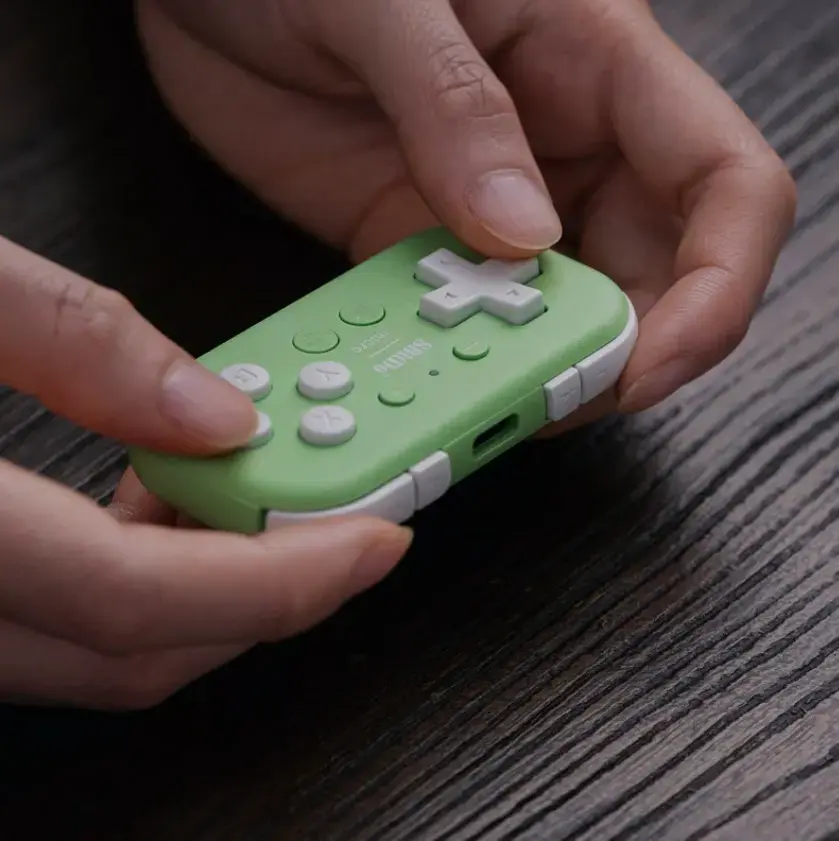 8Bitdo Micro Green spēļu pults Photo 16
