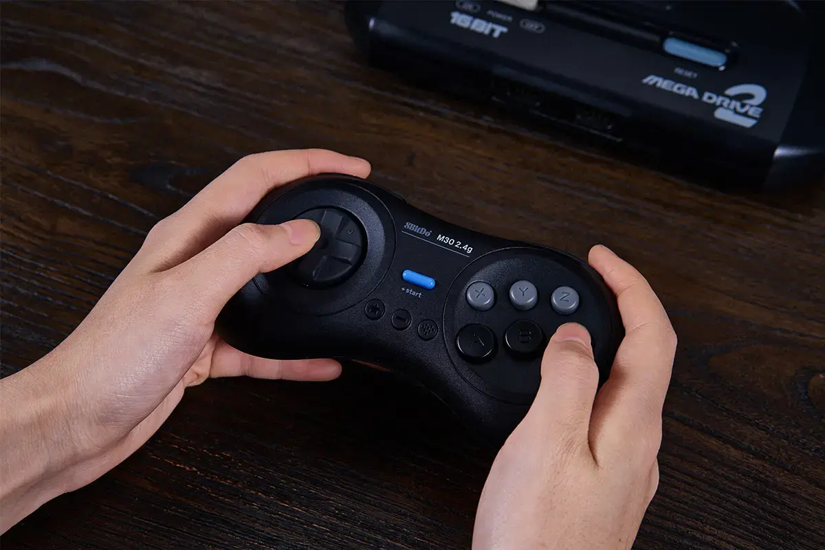 8Bitdo M30 2.4G Black gamepad Photo 5