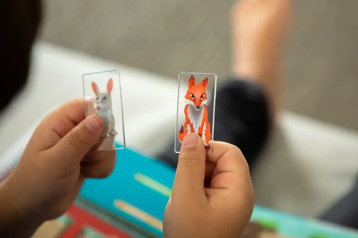 Iuvi SmartGames Down The Rabbit Hole board game Photo 3