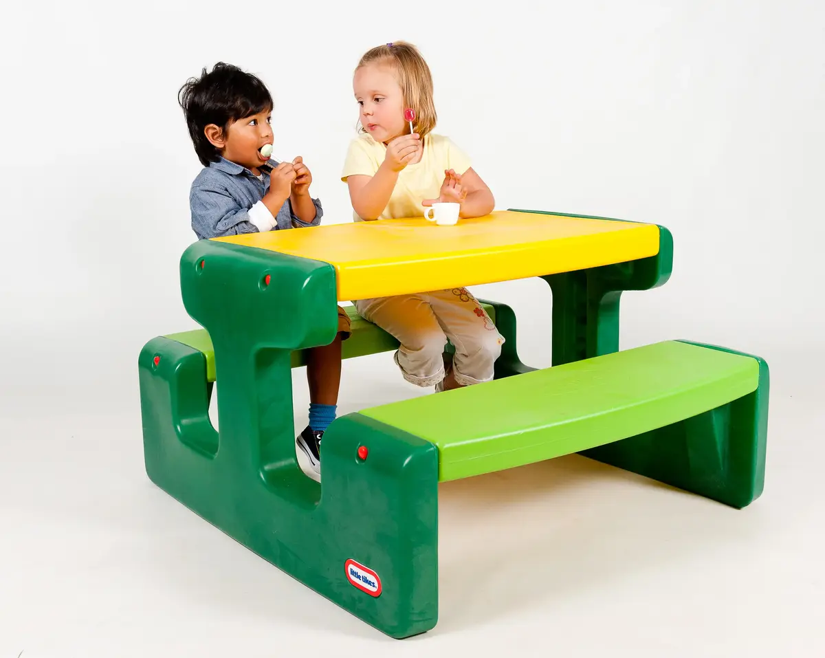 Little Tikes Large Picnic Table Evergreen Photo 2