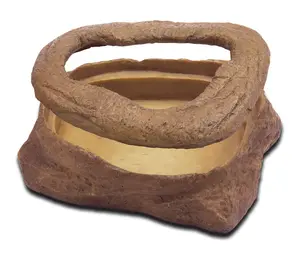 Hagen reptile feeding bowl, model VAT001969, dimensions 11.5×9×4.5 cm