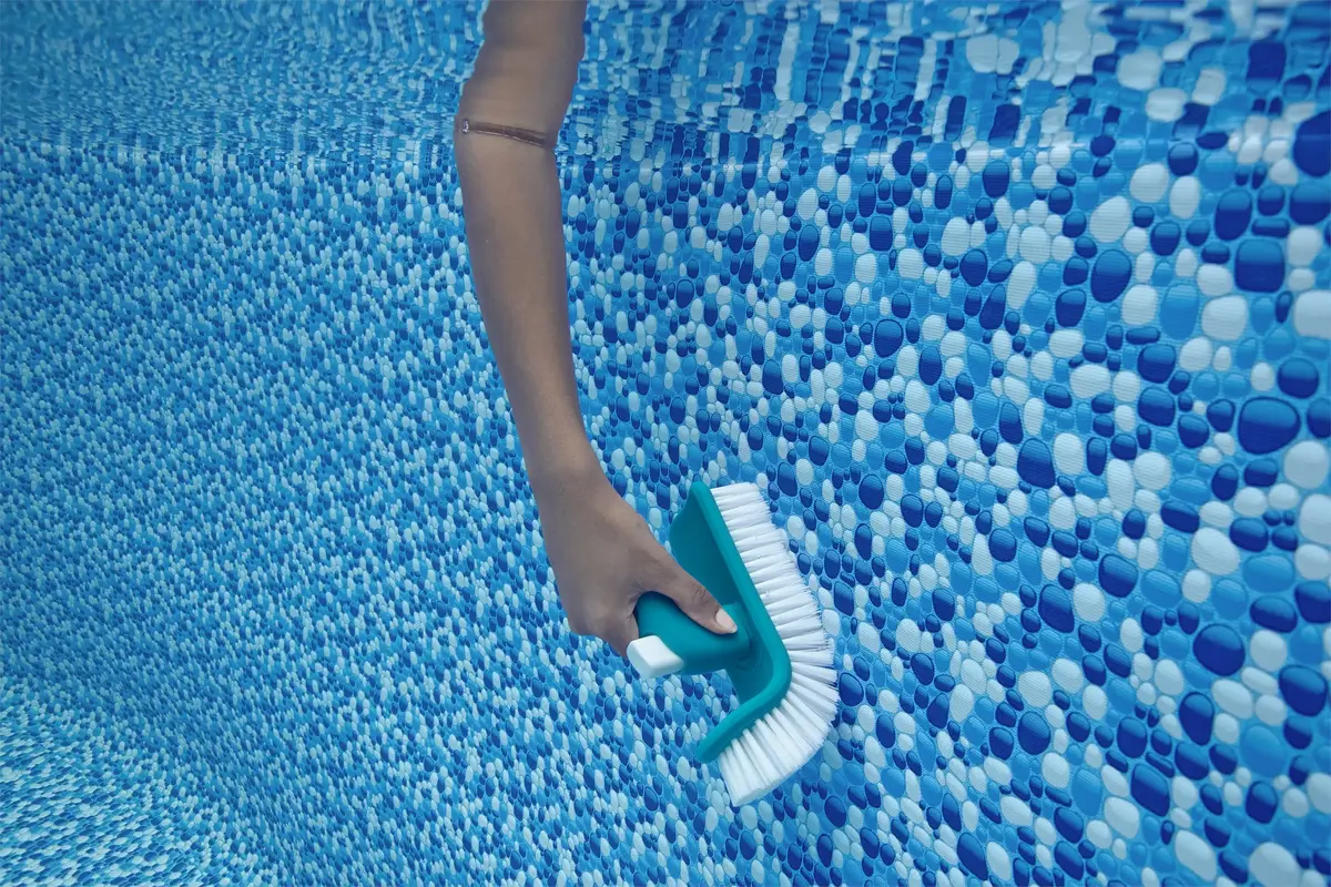 Bestway AquaScrub™ Rotatable Pool Brush Head Photo 5