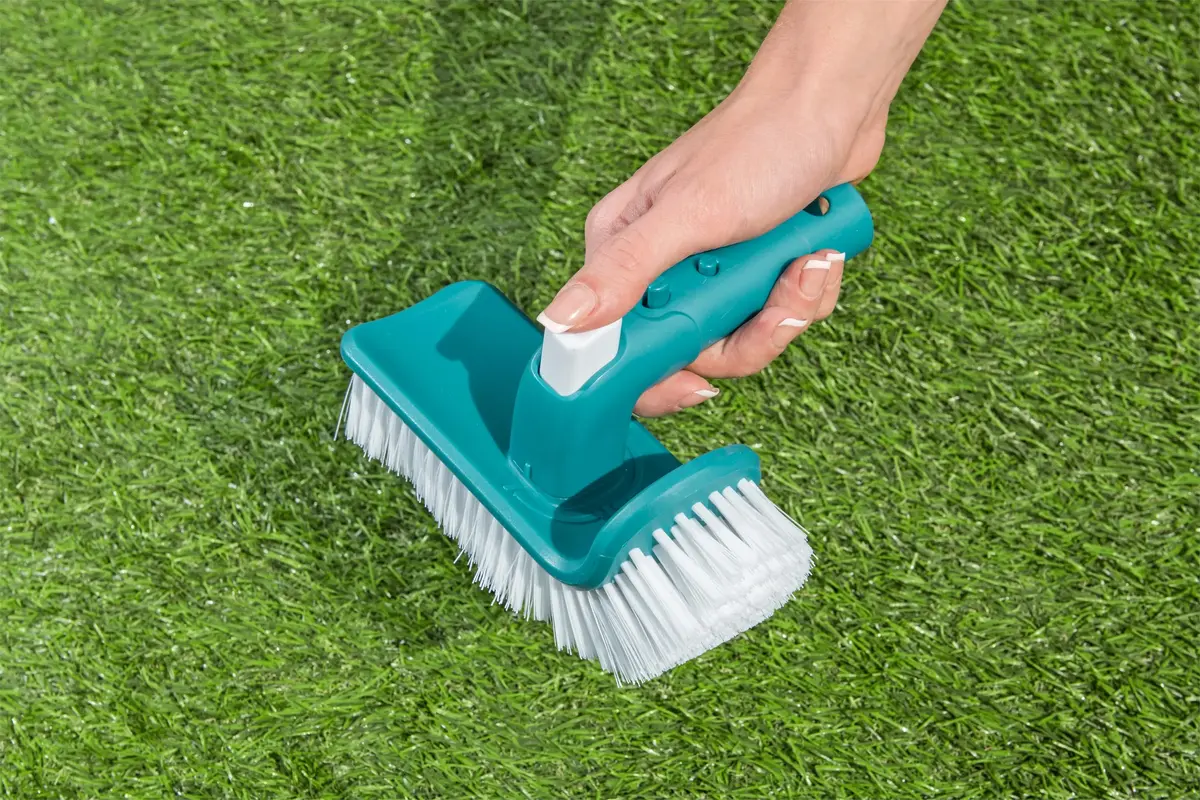 Bestway AquaScrub™ Rotatable Pool Brush Head Photo 7