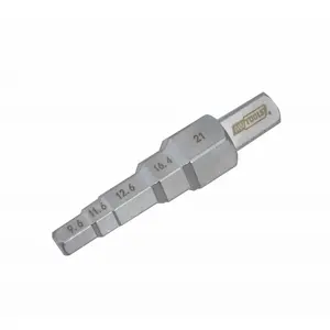 Набор головок AWTools AW20620 — компактный комплект торцевых головок, вес 120 г