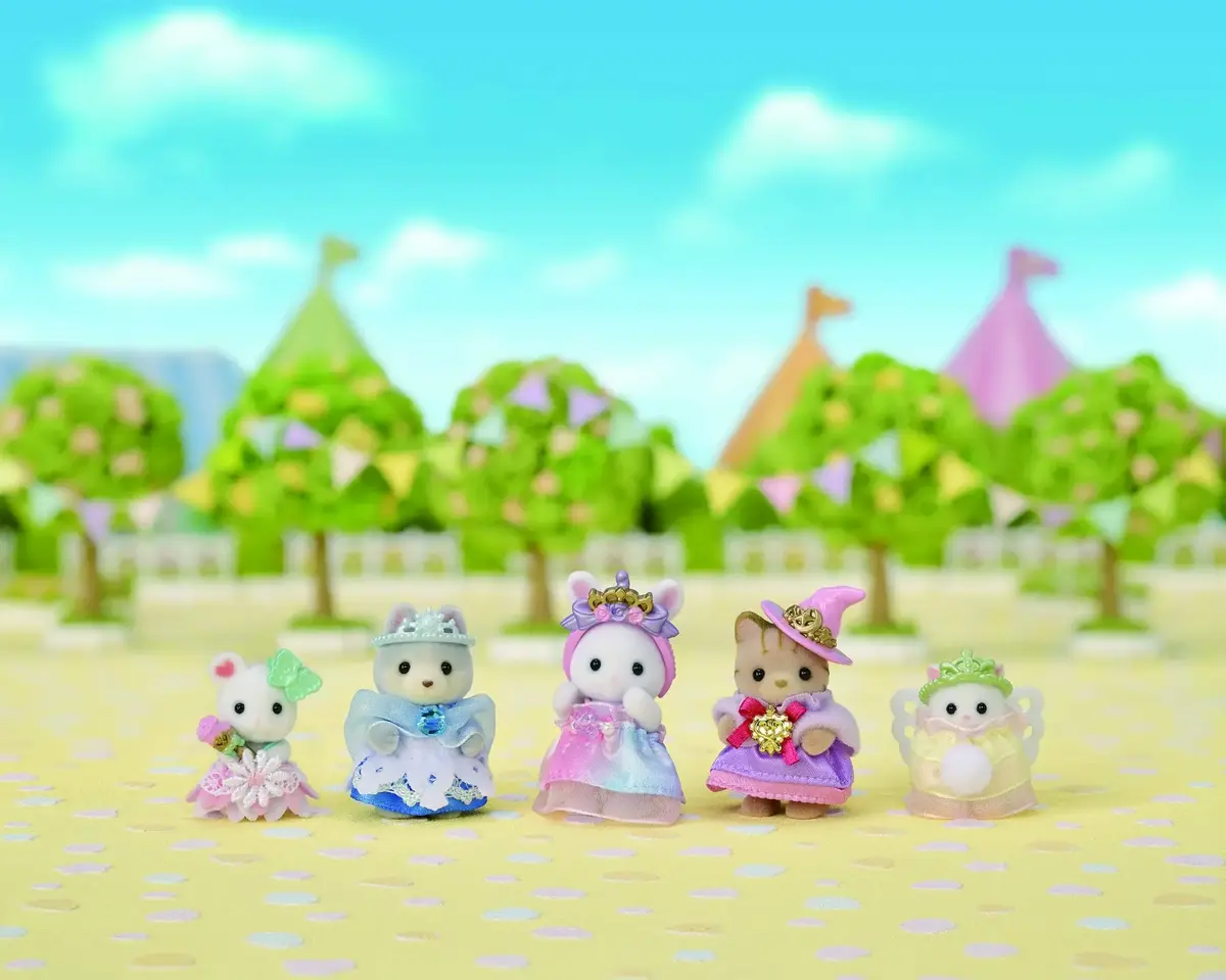 TEKA Sylvanian Families Royal Princess Set Photo 11