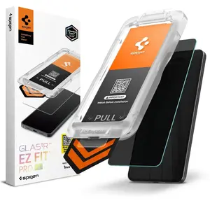 Ekrāna aizsargs Spigen GLAS.tR EZ Fit Pro HD priekš Samsung Galaxy S26+ 6.7" rūdīts stikls, privātuma filtrs, izturīgs pret skrāpējumiem (1 gab.)