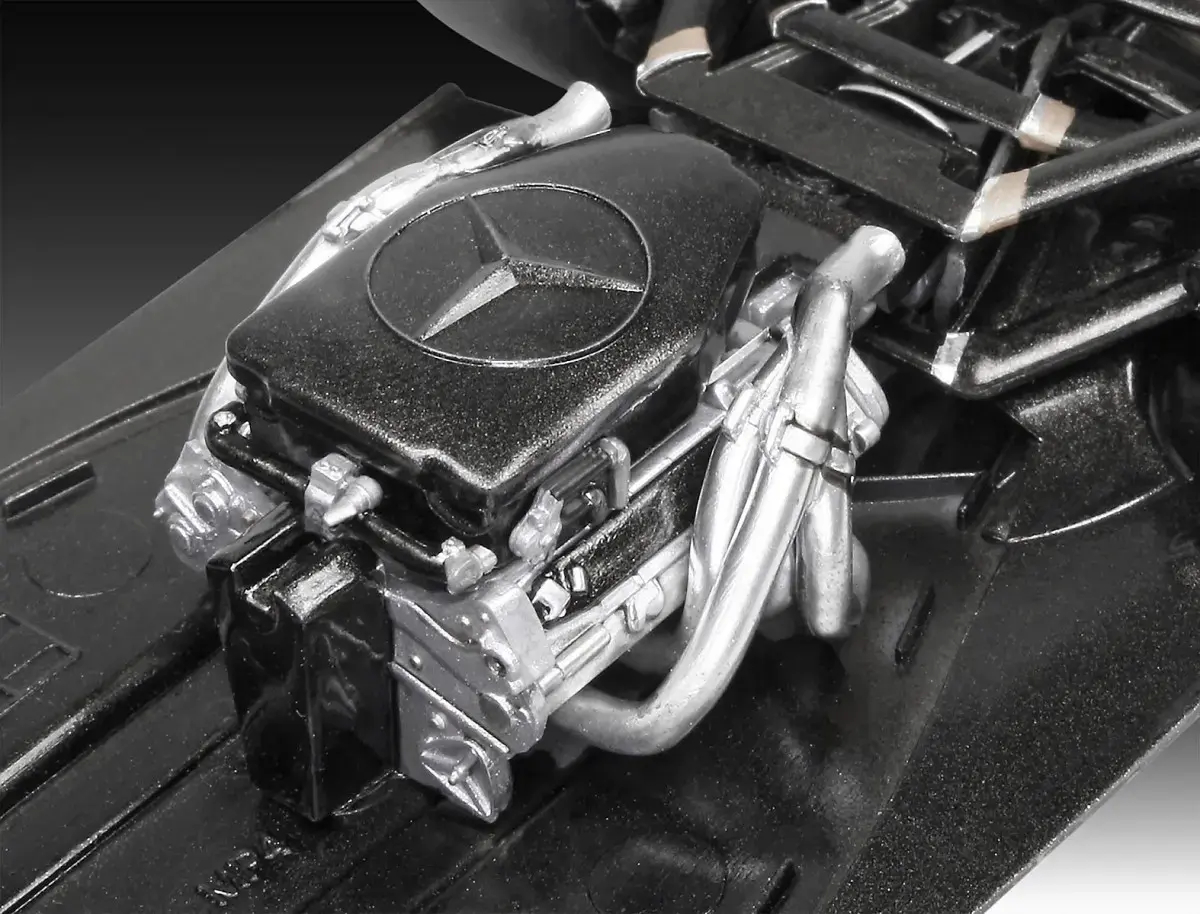 Пластиковая модель REVELL McLaren MP4-25 Photo 5