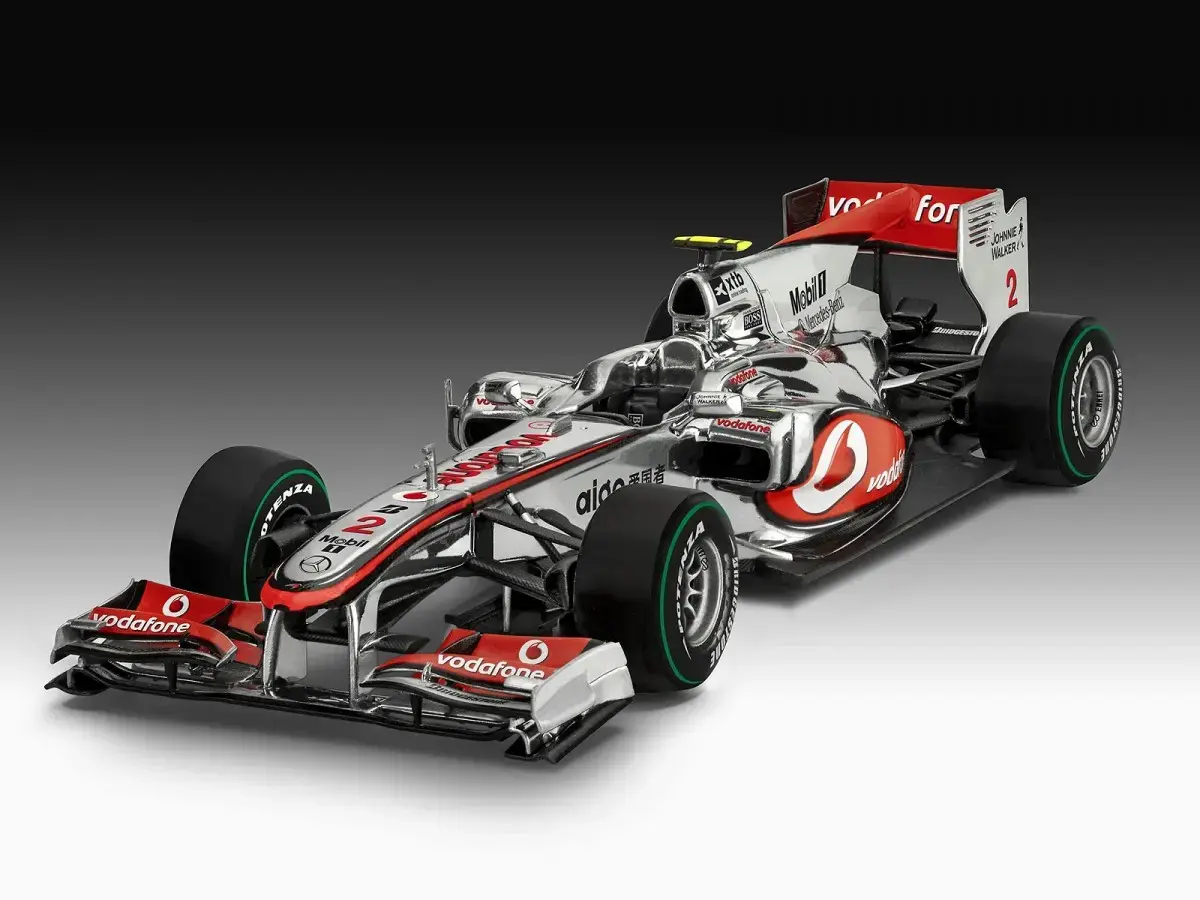 Пластиковая модель REVELL McLaren MP4-25 Photo 9