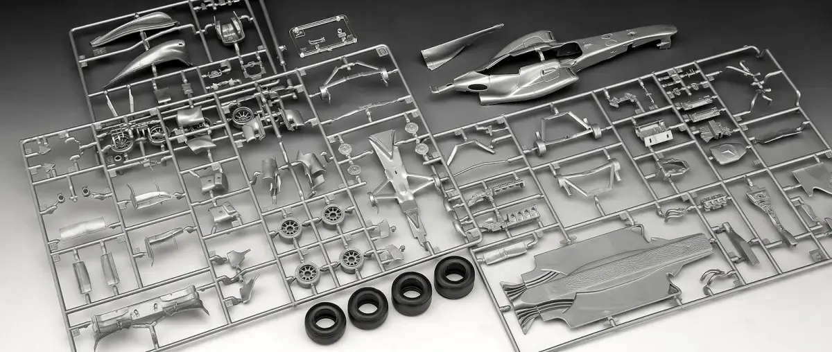 Пластиковая модель REVELL McLaren MP4-25 Photo 12
