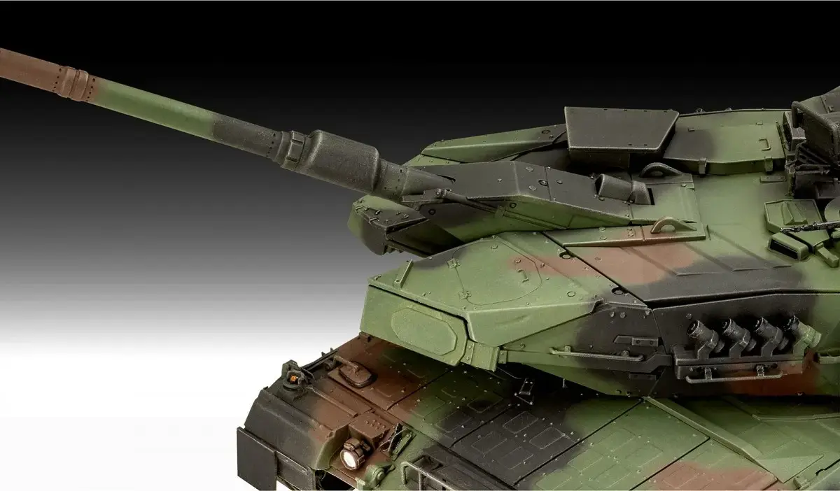REVELL Leopard 2A7A1 plastmasas modelis Photo 5