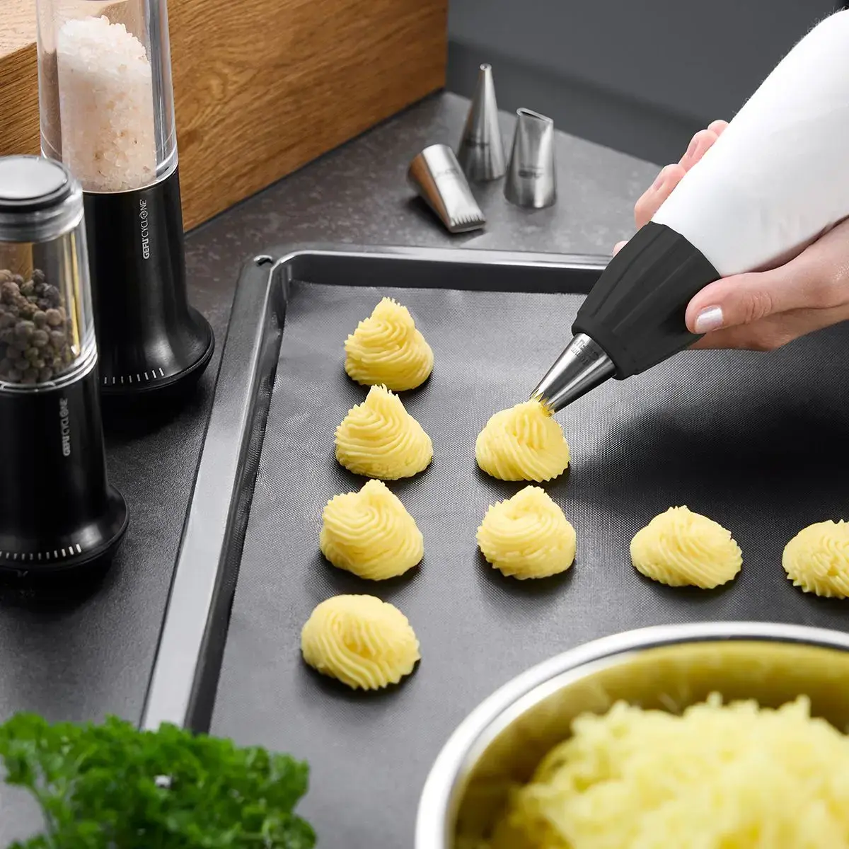 GEFU 13761 Pastry & Cake Decorating Set Photo 3