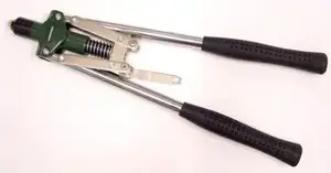 Sviras kniedētājs Jonnesway V1003 — priekš cietajām kniedēm 3,2–6,4 mm, rokas darbināms