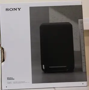 Сабвуфер Sony SA-SW5 300 Вт беспроводной, 2 Ω, портативный, чёрный — для HT-A9 / A7000 (повреждённая упаковка)