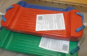 Šūpuļu sēdeklis Malimas Deska Plastikowa no Malimas — plastmasas sēdeklis, modelis MALIMAS