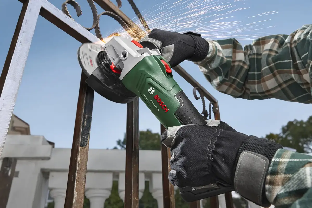 Bosch PWS 18V-70 угловая шлифмашина Photo 4