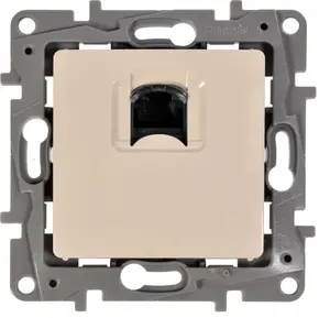 Legrand компьютерная розетка одиночная Niloe RJ45 Cat.6 UTP кремовая