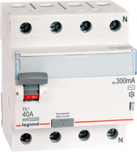 УЗО 4-полюсное 40А 0,3A тип AC Legrand P304 (модель 411728)