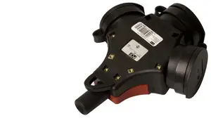 PCE Rozgałęziacz potройный Taurus2 с заземляющим контактом и заглушкой IP54 брызгозащищённый