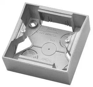 Outlet box Ospel PNP-1Y/18, metal frame, 84×84×34 mm, silver