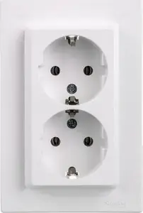 Двойная розетка SCHUKO Schneider Electric 2P+E белая модель EPH9901121