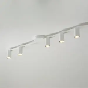 Griestu lampa SIGMA Sky baltā minimālistiskā guļamistabai, modelis 33440
