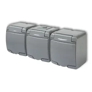 Розетка Karlik 10GHE-3 — 3 модуля, IP54, 250 В, 16 A
