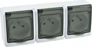 Wall-mounted IP44 waterproof triple socket PAWBOL Beta1 model D.3114GGG/1 3xP+Z white/smoke