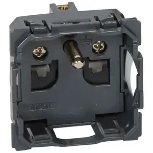 Розетка Legrand 067113 — одиночная встраиваемая электрическая розетка